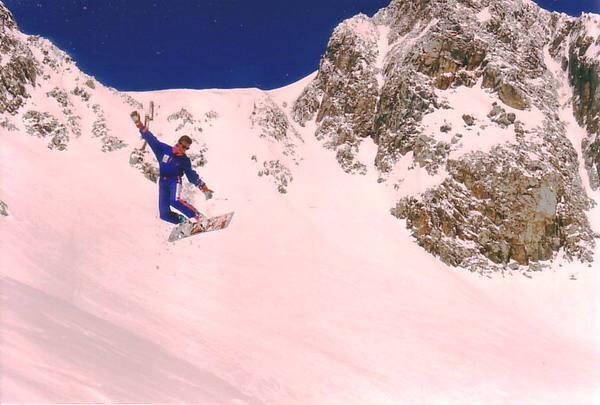 Matteo Marciandi surfa sul Monte Bianco